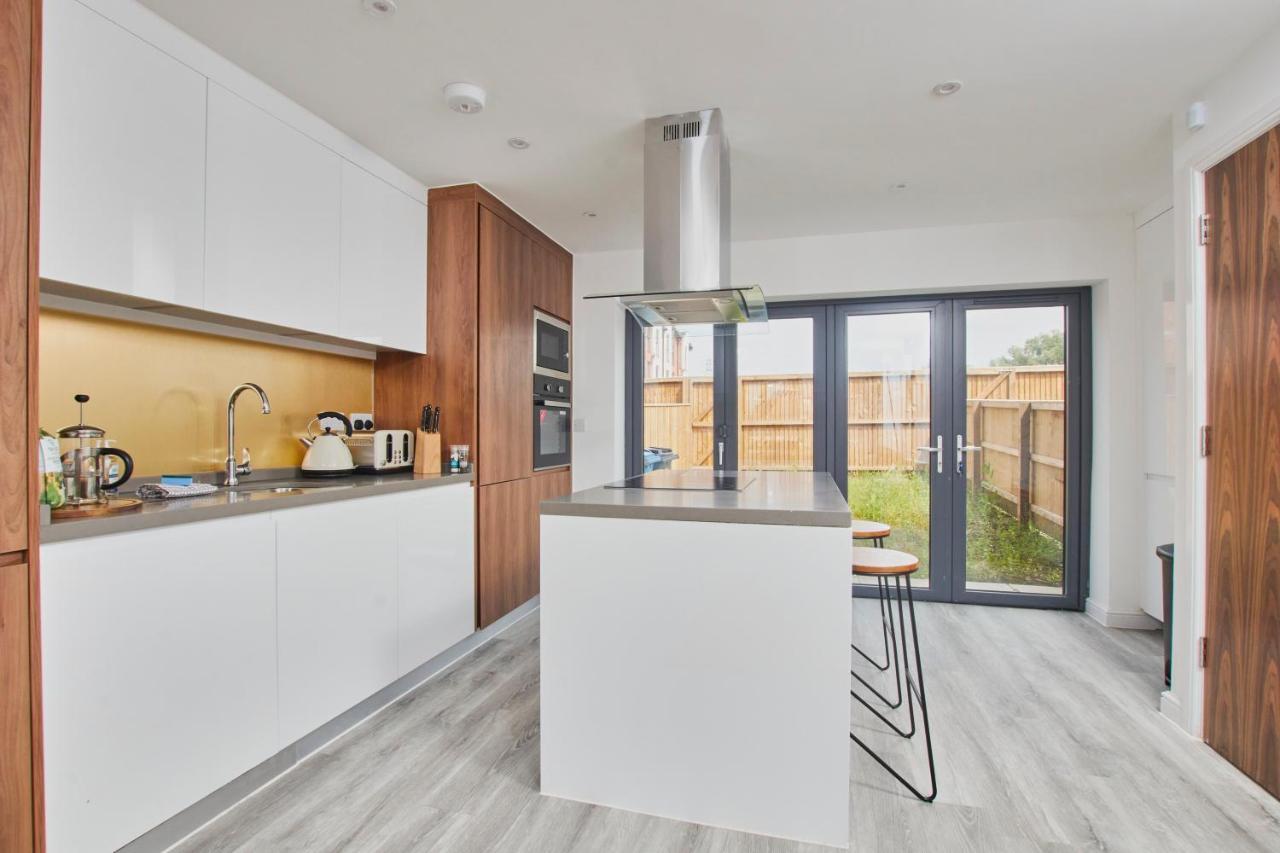 Fabulous 5 Bed House W Parking Vila Manchester Exterior foto